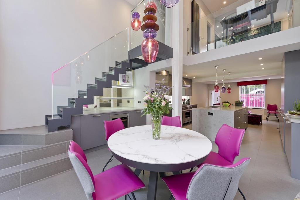 Dining (Main)