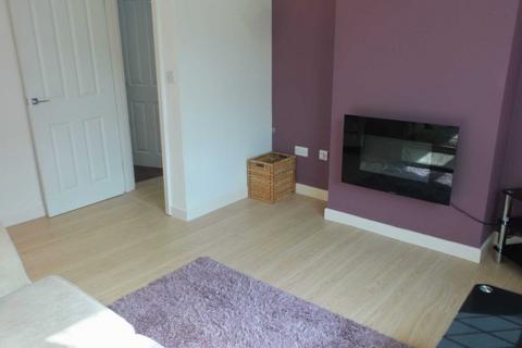 2 bedroom apartment to rent, Waterloo Road, Manchester M8