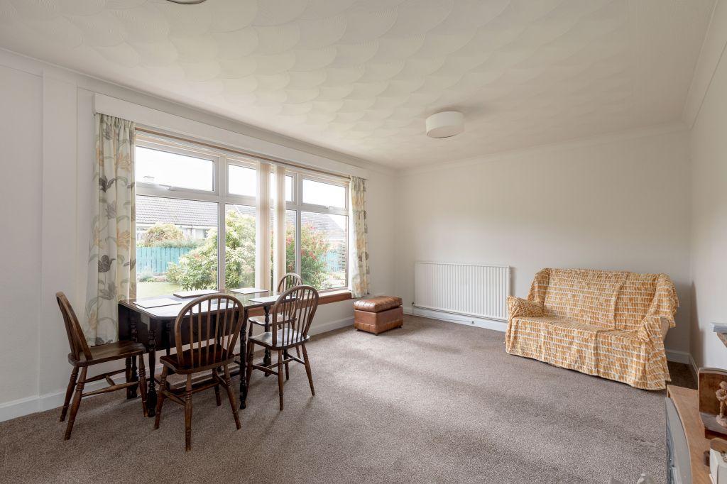 22 Drum Brae Walk, Edinburgh, EH4 8DQ 3 bed terraced house £260,000