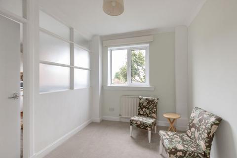 22 Drum Brae Walk, Edinburgh, EH4 8DQ
