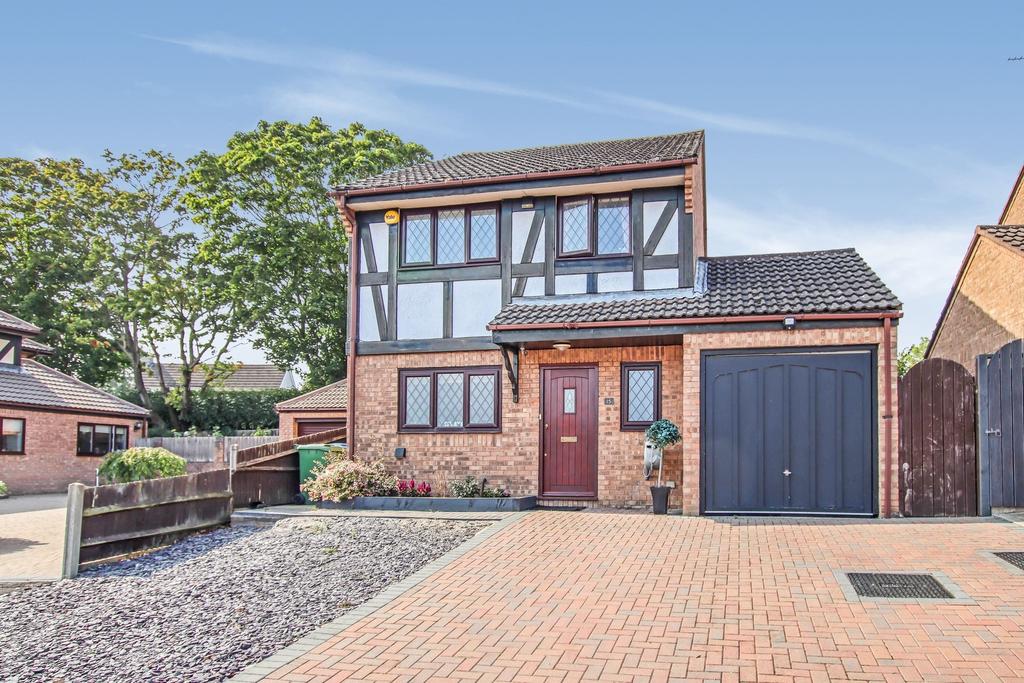 Glendale, Locks Heath 4 bed detached house £425,000