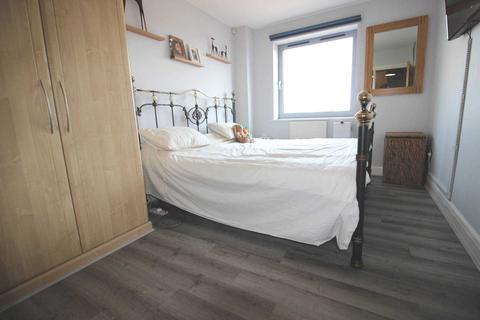 226 Tideslea Path, London, SE28 0NH