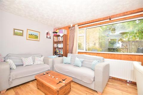 19 Foxglove Close, Edenbridge, TN8 6DJ