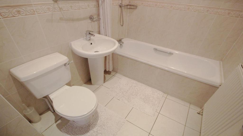 Rsz 1bathroom (1)