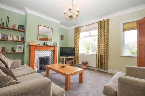60 Ings Lane, Guiseley, Leeds, LS20 8DA