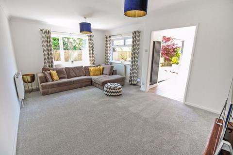 1 Vine Close, Sarisbury Green, Southampton, SO31 7DB