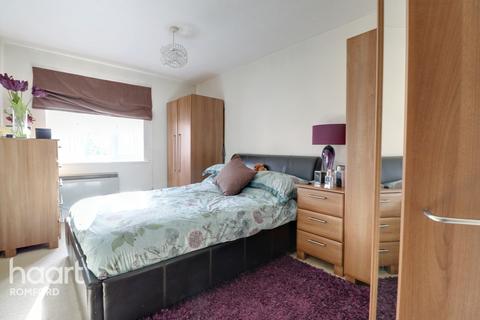 28 Marwell Close, Romford, RM1 2TE