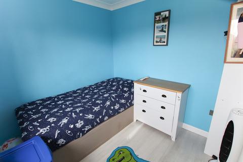 11 Birchen Road, Park Gate, Southampton, SO31 6QS