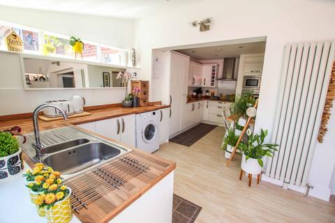 2 Westbrook Close, Park Gate, Southampton, SO31 7AU