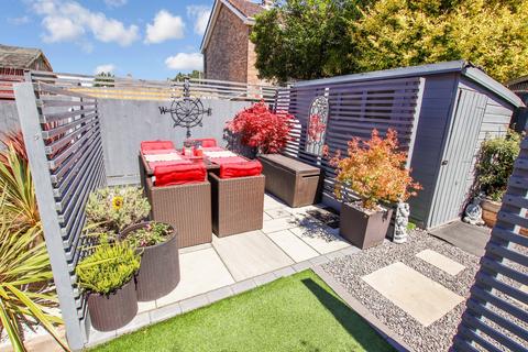 2 Westbrook Close, Park Gate, Southampton, SO31 7AU