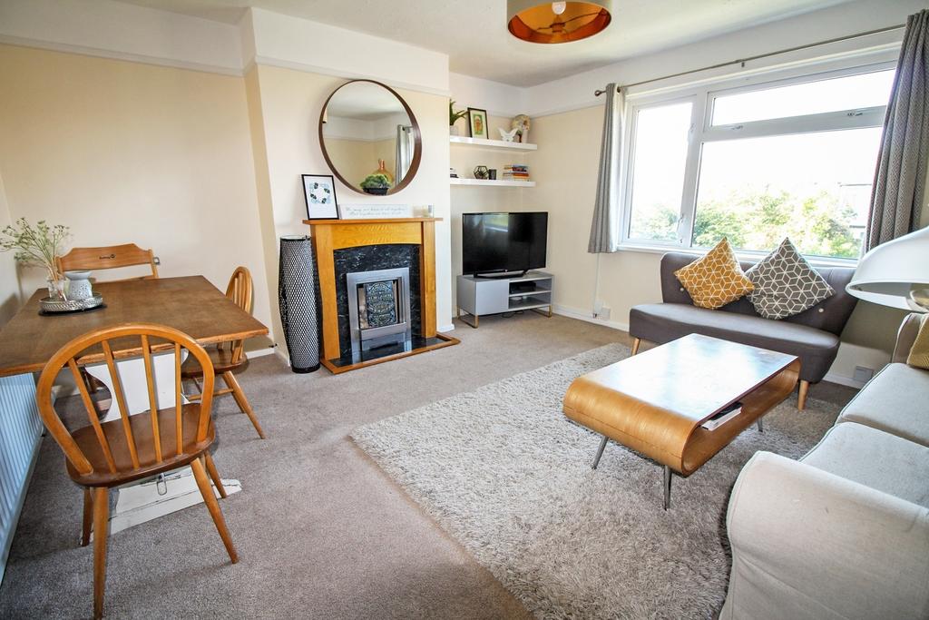 Hornby Close, Warsash 2 bed £190,000