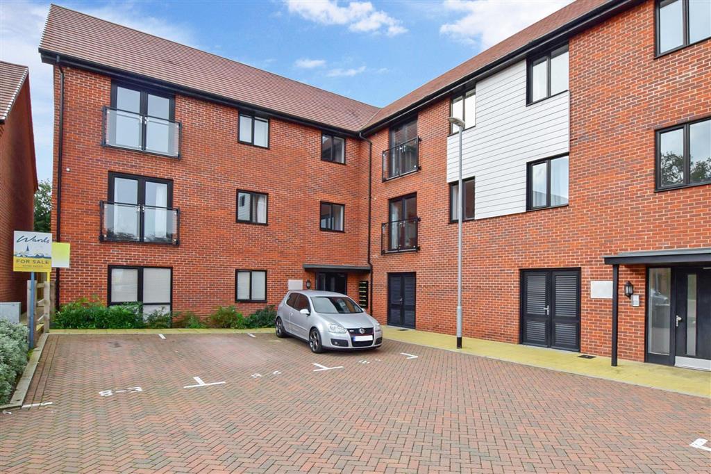 Charlotte Way, Leybourne, West Malling, Kent 1 bed flat £190,000