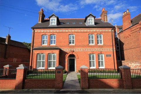 Castle Crescent,  Reading,  RG1
