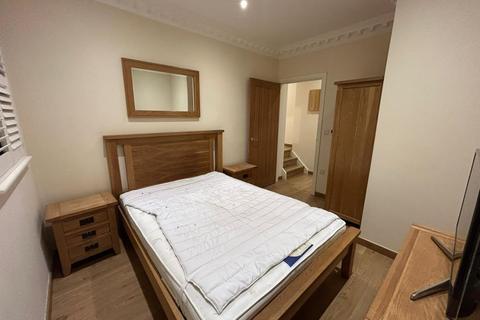 undefined, Castle Crescent,  Reading,  RG1