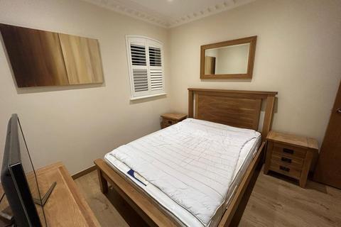 undefined, Castle Crescent,  Reading,  RG1