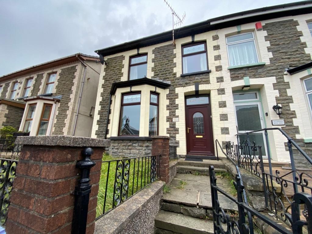 Maerdy Maerdy 3 bed semidetached house £145,000