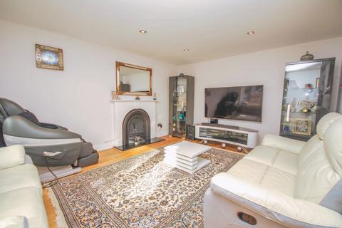 45 Poplar Drive, Hutton, Brentwood, CM13 1YU