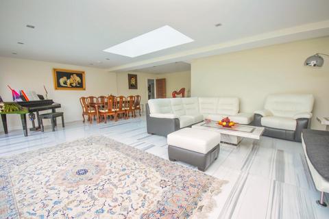 45 Poplar Drive, Hutton, Brentwood, CM13 1YU