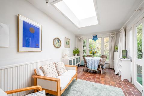 1 Malvern Road, London, E8 3LT