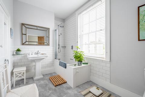 1 Malvern Road, London, E8 3LT