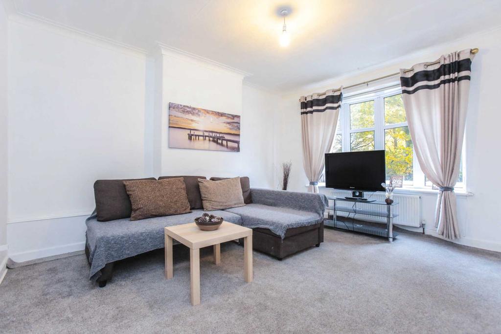 Craigielea Road, Renfrew 3 bed end of terrace house £144,950