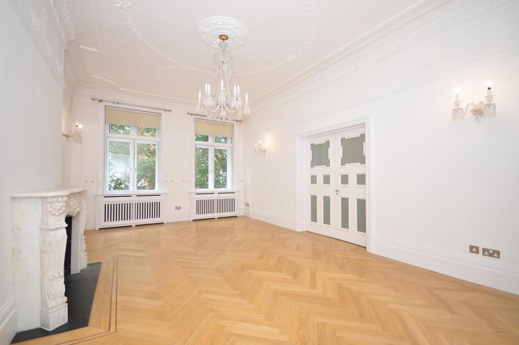 Harley House, Marylebone Road, Regent's Park, London, NW1 4 bed flat