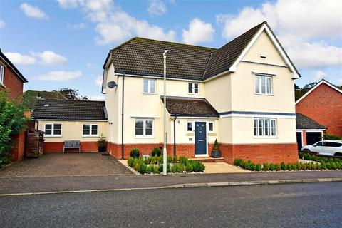 2 Chestnut Close, Chartham, Canterbury, CT4 7TD