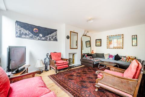5a Brownlow Road, London, E8 4NS