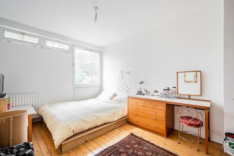 5a Brownlow Road, London, E8 4NS