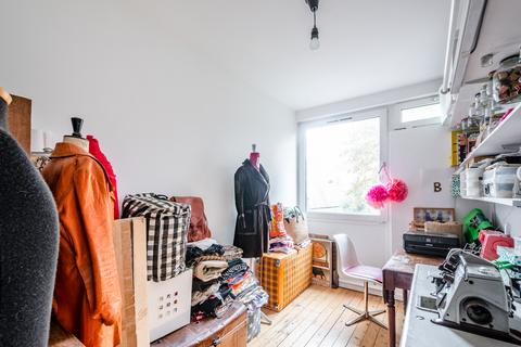 5a Brownlow Road, London, E8 4NS