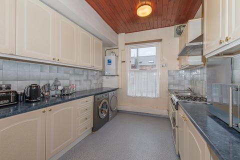 88 Harehills Avenue, Leeds, LS8 4EX