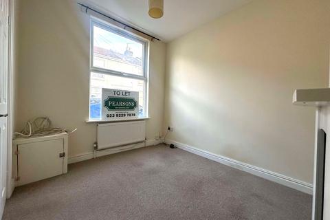 2 bedroom terraced house to rent, Esslemont Road, Southsea Unfurnished