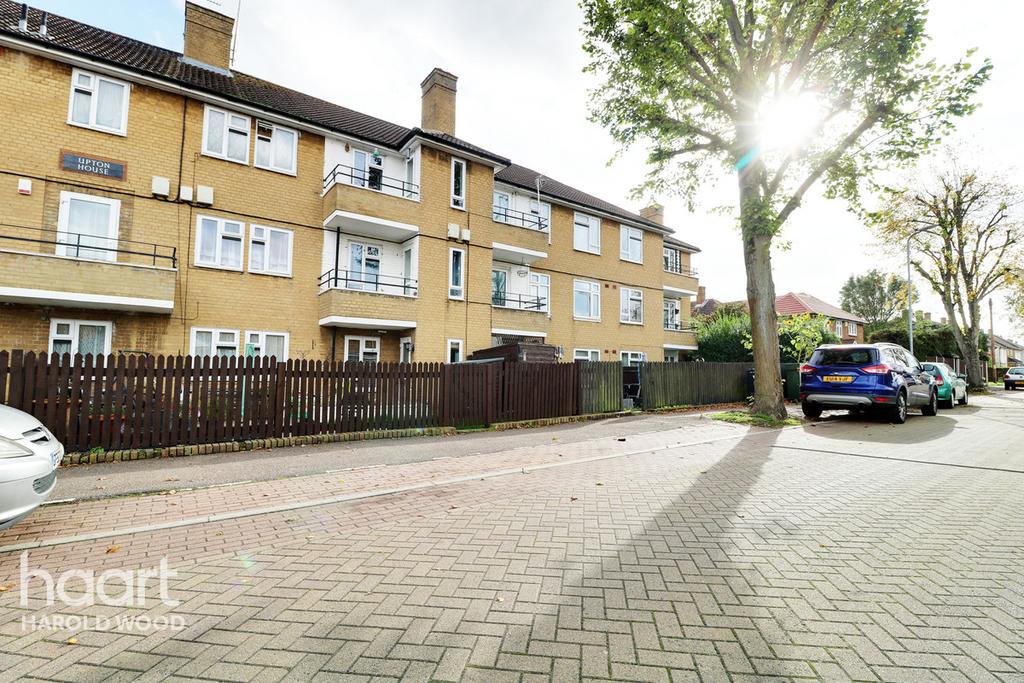 Barnstaple Road, Romford 1 bed apartment £180,000