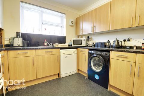 2, Upton House Barnstaple Road, Romford, RM3 7UR