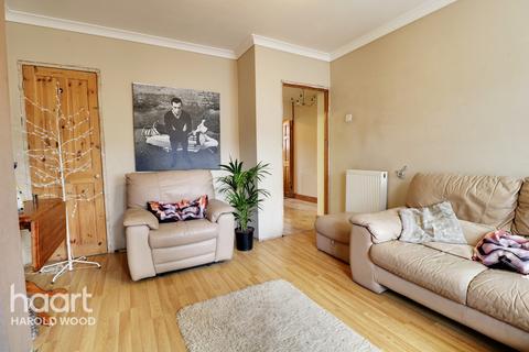 2, Upton House Barnstaple Road, Romford, RM3 7UR
