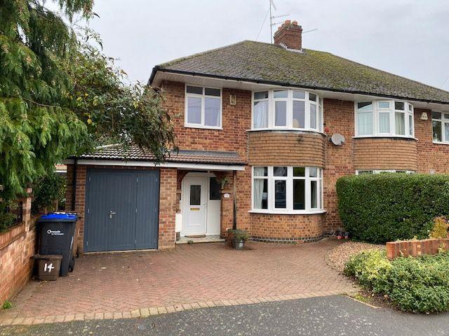 Saxon Rise Saxon Rise, Duston, Northampton NN5 6HP 4 bed semi-detached house - £ ...