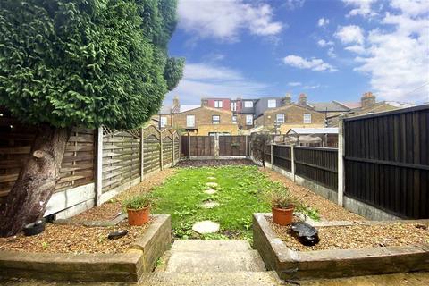 68a Courtland Avenue, Ilford, IG1 3DP