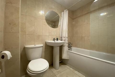 68a Courtland Avenue, Ilford, IG1 3DP