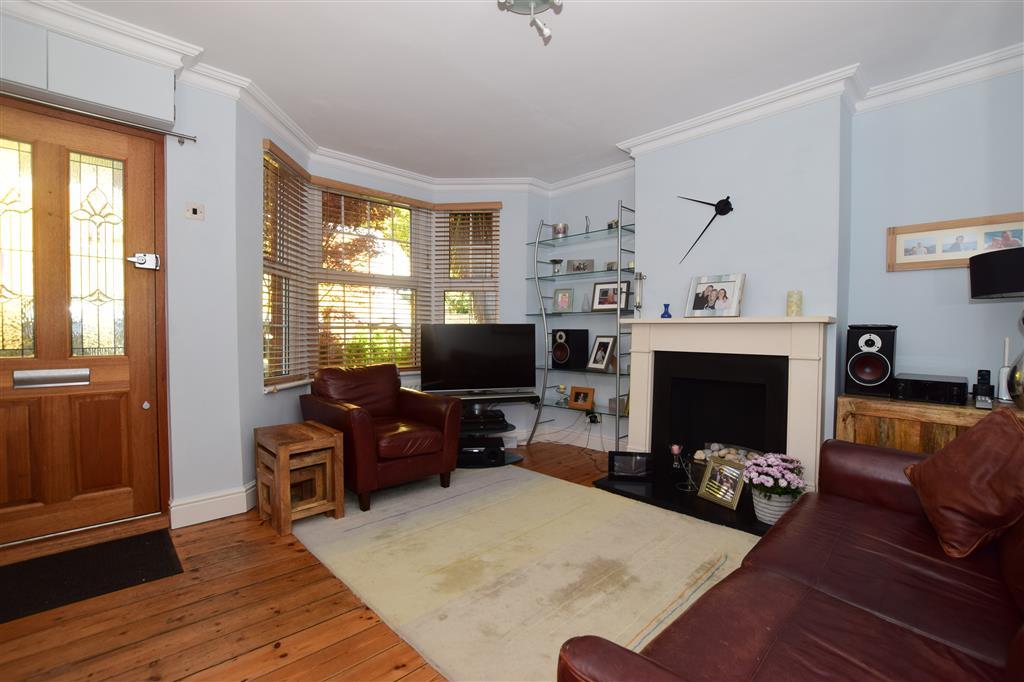 Station Road, South Darenth, Kent 3 bed terraced house £400,000