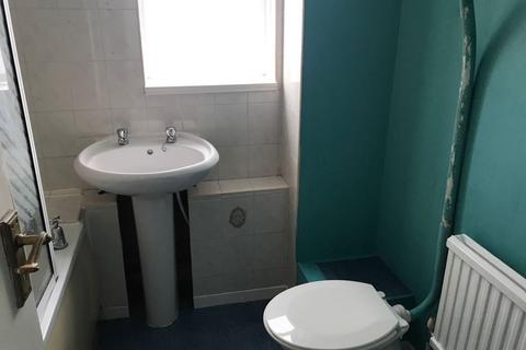 5 Veronica Close, Romford, RM3 8JN