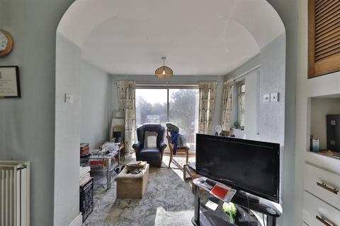 14 Askham Grove, York, YO24 3HE