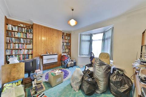 14 Askham Grove, York, YO24 3HE