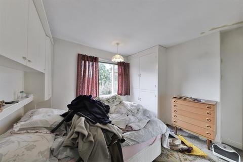 14 Askham Grove, York, YO24 3HE