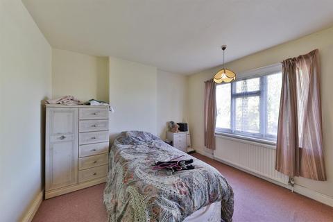 14 Askham Grove, York, YO24 3HE