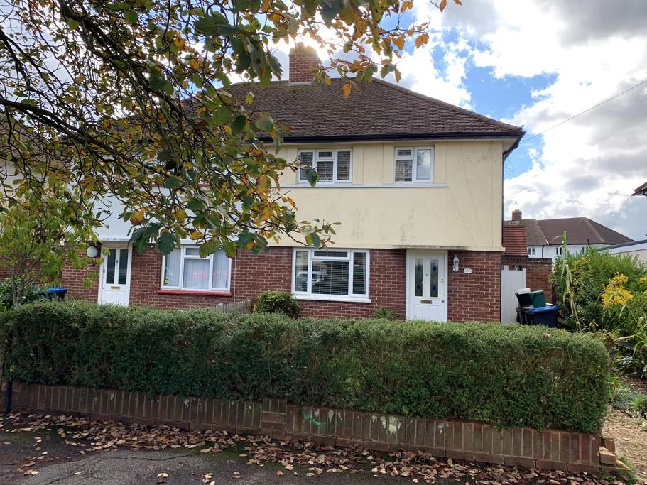 Langton Way, Egham, TW20 2 bed semidetached house £390,000