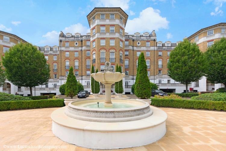 Chapman Square London SW19 2 bed flat £2,300 pcm (£531 pw)