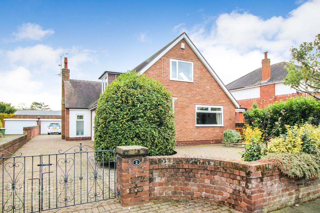 Clarendon Road North, Lytham St. Annes, FY8 4 bed bungalow £319,950