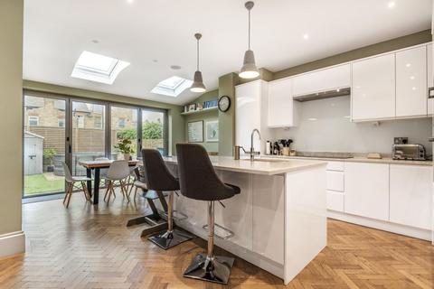33 Aldren Road, London, SW17 0JT