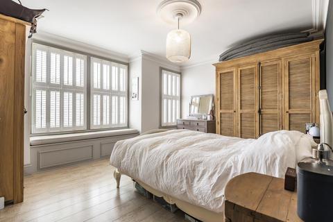 33 Aldren Road, London, SW17 0JT