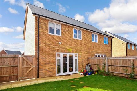 8 Barchamber Way, Gravesend, DA12 2FA